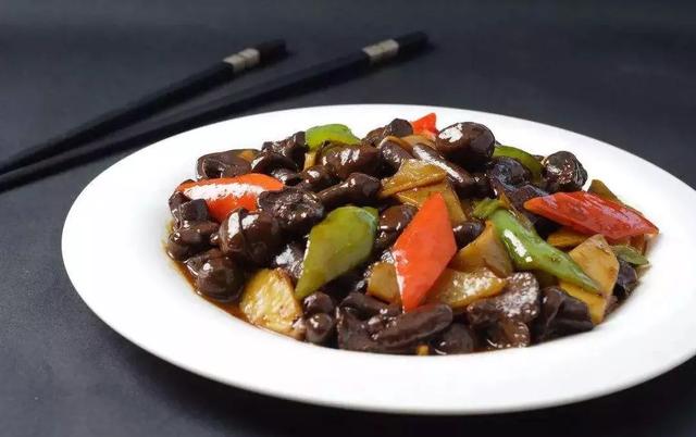 圖片關(guān)鍵詞 國(guó)家蘑菇地理:中國(guó)哪里的蘑菇最好吃?