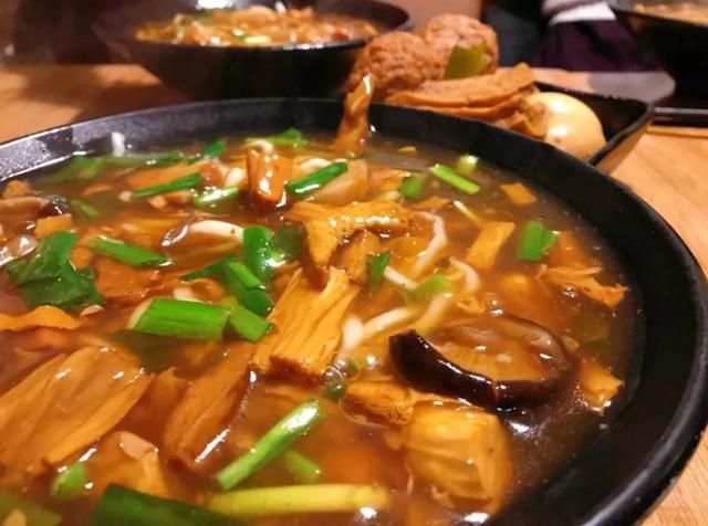 圖片關(guān)鍵詞 國(guó)家蘑菇地理:中國(guó)哪里的蘑菇最好吃?